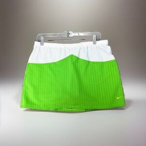 Nike Dri Fit Womens Skort size M  Mini Skirt Green White Tennis.
